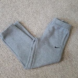 Nike boys sweat pants.